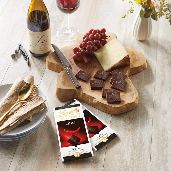 Produktbild Lindt Excellence Dunkel Chili Tafelschokolade (100 g)