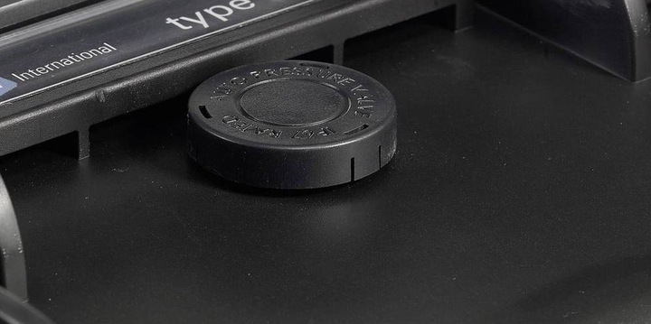 Actual product image B+W Outdoor case type 3000 - SI (Photo case, 12 l)