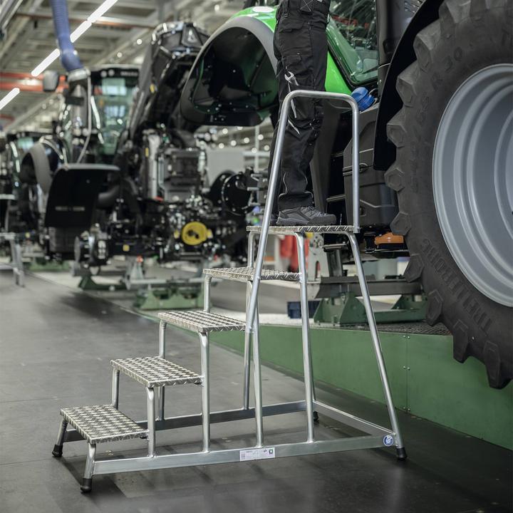 Actual product image Munk Work platform rigid with handrail 3 steps (Working platform, 88 cm)