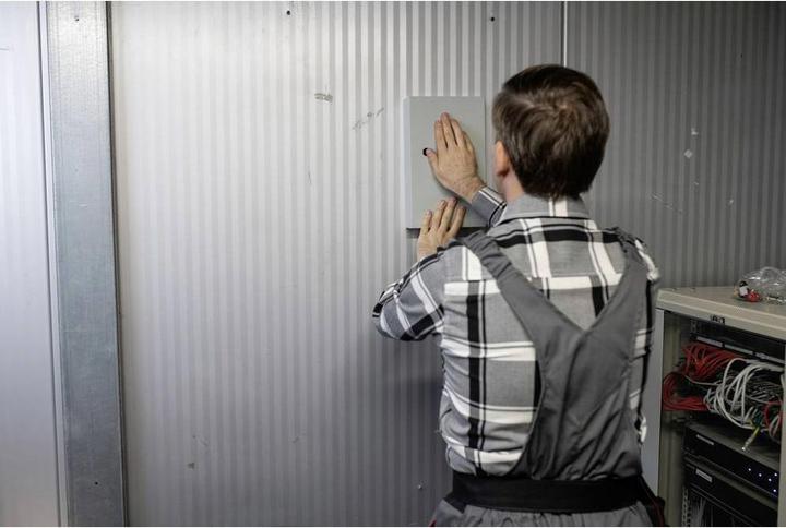 Image du produit tesa PRO Mounting TRANSPARENT Bande de montage, double face, autocollante (19 mm)