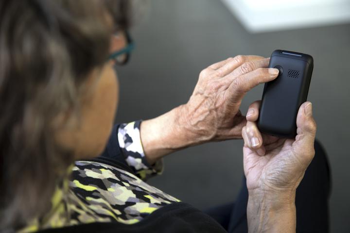 Actual product image Fysic FM-9760ZT Mobiele klaptelefoon - Geschikt voor hoortoestellen (M3/T4) - Zwart