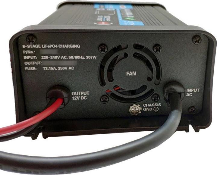 Produktbild Paco LBC1220 20A/12V LiFePO4 Batterieladegerät (12V, 20 A)