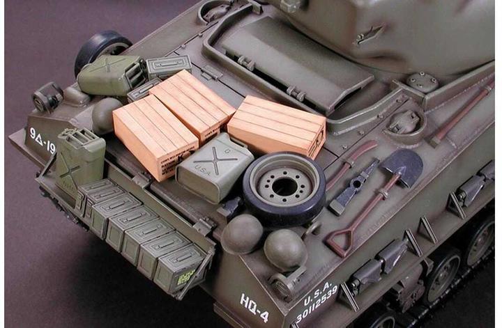 Actual product image Tamiya M4 Sherman 105mm How. (Kit)