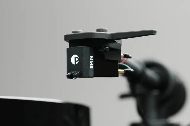 Immagine prodotto Pro-Ject E1.2 + Pick It MM E - Weiss / Plattenspieler / Gurt / Cinch-Kabel 1,23 m (Manuale)