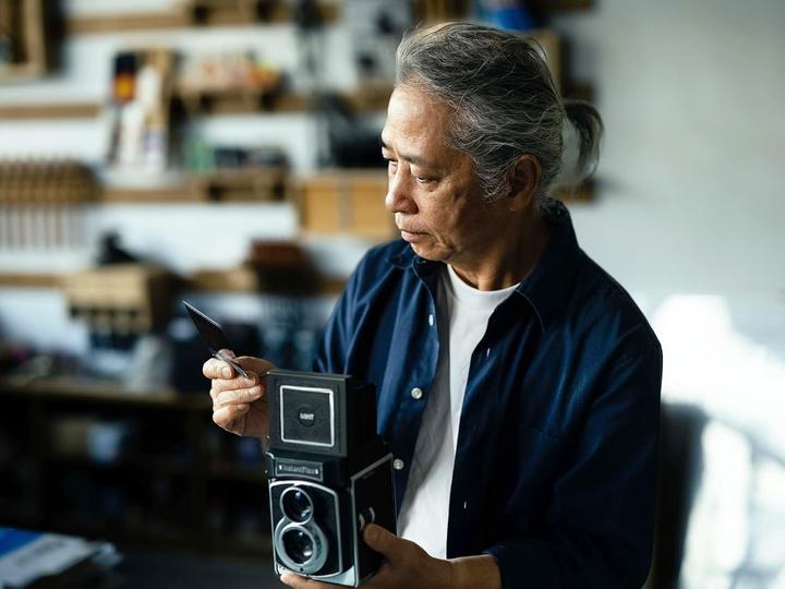 Actual product image MINT InstantFlex TL70.Plus Retro instant camera