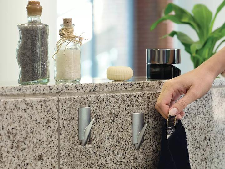 Actual product image tesa Powerstrips hooks LARGE trend