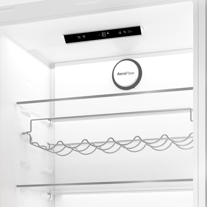 Actual product image Beko BCNE400E40SN Inbouw koel-vriescombinatie Ingebouwd 370 l E Wit (370 l)