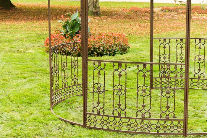 Actual product image Swisshandel24 Luxury Pavilion Romantic V2 round 350 cm antique brown (350 cm, 350 cm)