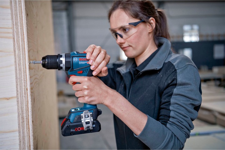 Actual product image Bosch Professional GSB 18V-90 C cordless impact drill (2x4.0Ah, GAL 18V-40, L) (Rechargeable battery operated)