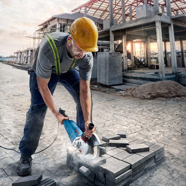 Produktbild Bosch Hausgeräte SZLIFIERKA KĄT.2700W/GWS 27-230 J (230 mm)
