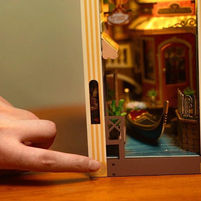 Image du produit Rolife Coin floral - Book Nook