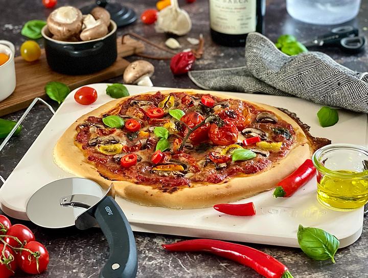 Productafbeelding GEFU Set: DARIOSO pizzasteen met rooster + pizzasnijder