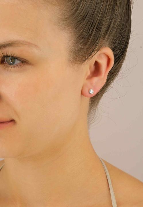 Actual product image Muau Stud earrings frame setting (White gold 750)