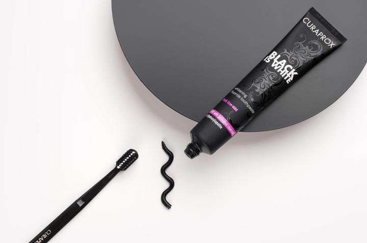 Actual product image Curaprox Black Is White (90 ml)