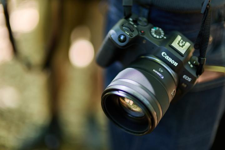 Image du produit Canon RF 45mm F1.2 STM (Canon RF, Plein format)