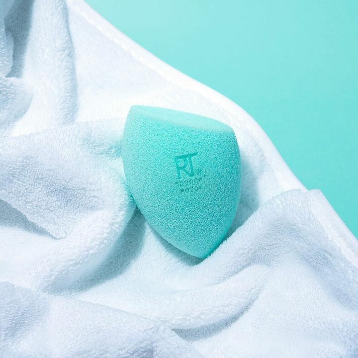 Actual product image Real Techniques Miracle AirBlend Sponge+