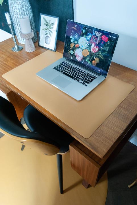 Actual product image Eeveve Desk Mat / Desk Pad (70 x 44 cm)