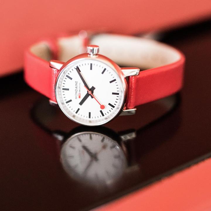 Actual product image Mondaine Evo2 (Analogue wristwatch, Swiss made, 26 mm)