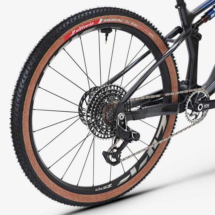 Actual product image Rockrider Mountainbike Carbonrahmen XC Race 940 S LTD
