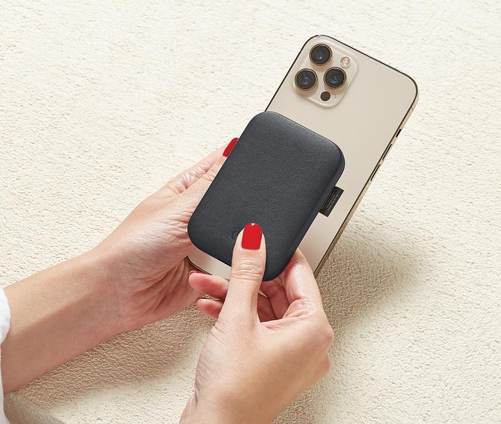 Actual product image Lexon Softpower MagSafe Power Bank (3000 mAh)