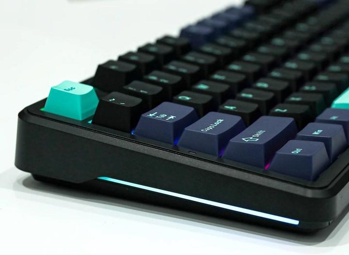 Produktbild Aula Gasket F87 Pro Tastatur Schwarz Cyan Blau GrayWoodV4 RGB (DE, Kabelgebunden, Kabellos)