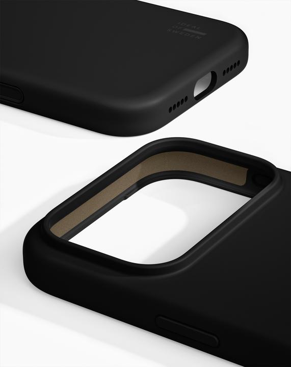 Actual product image iDeal Of Sweden iPhone 17 Pro Silicone Case - Black (Apple iPhone 17 Pro)
