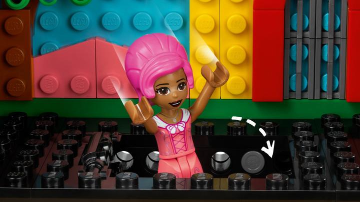 Actual product image LEGO Andreas theater school (41714, LEGO Friends)