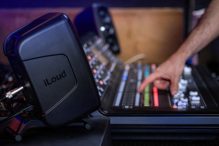 Actual product image IK Multimedia iLoud MTM MKII (Active, Pair, 2x 100 W)