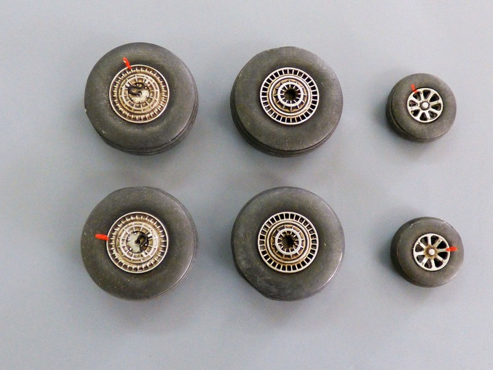 Plus Model Wheels for L749 Constelation