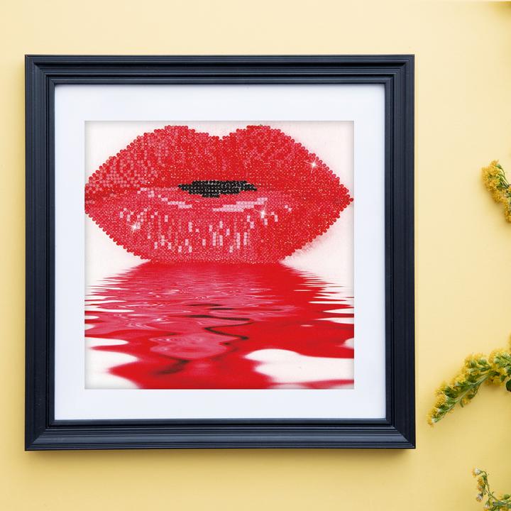 Actual product image Diamond Dotz Hot Lips