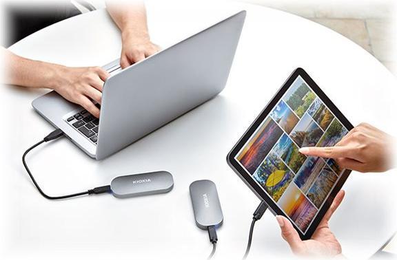 Produktbild Kioxia EXCERIA PLUS Portable SSD 500GB USB 3.2 Gen2 Type C (0.50 TB)