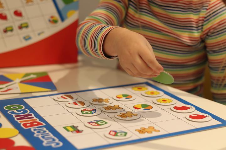 Actual product image Tactic Junior bingo (Danish, Dutch, English, Estonian, Finnish, French, German, Lithuanian, Norwegian, Swedish, Ukrainian, 2 - 6 Players)