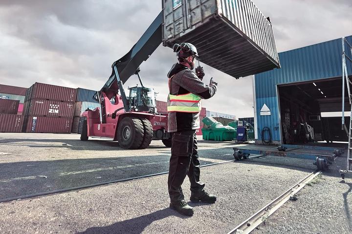 Actual product image Uvex Safety MACSOLE ADVENTURE men's safety boots black, with protective toe cap EN20345 S3, size (S3, 36)