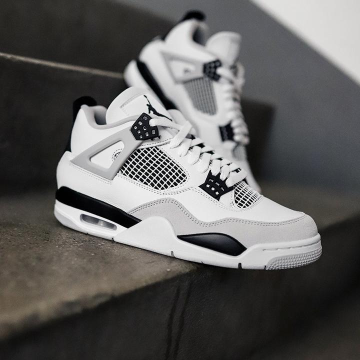 Produktbild Nike Air Jordan 4 (49.5)