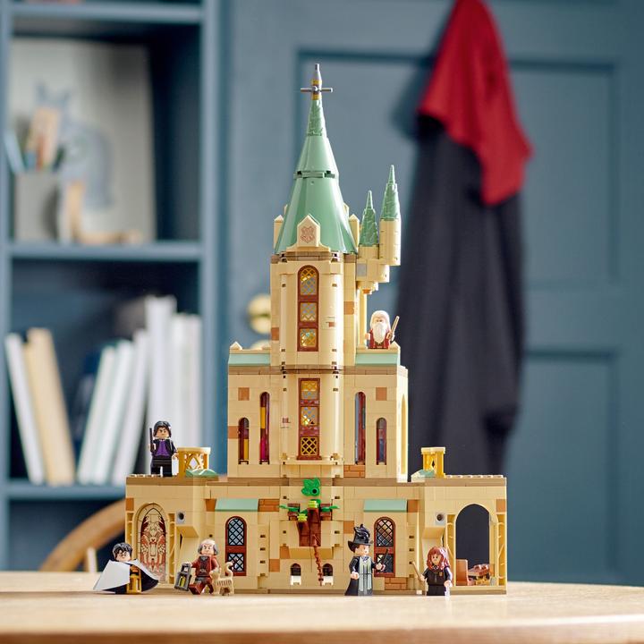 Actual product image LEGO Hogwarts: Dumbledore's office (76402, LEGO Harry Potter)
