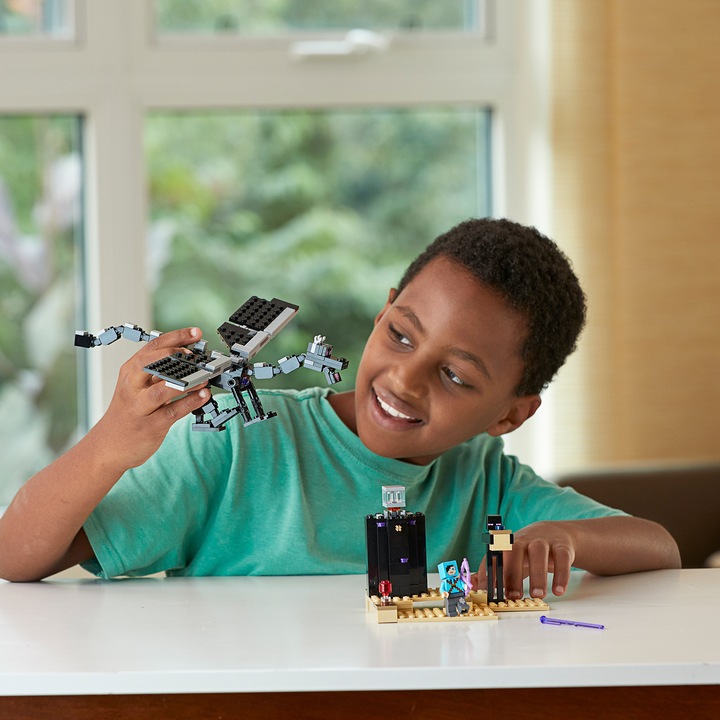 Actual product image LEGO The Last Stand (21151, LEGO Minecraft)
