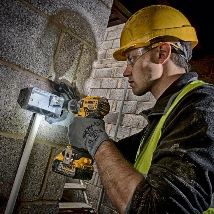 Actual product image DeWalt DCK266P2T (Rechargeable battery operated)
