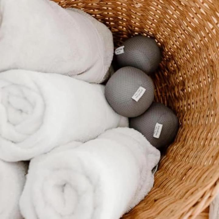 Actual product image Full Circle Home Anti-Statik-Trocknerbälle Wäsche Loads of Fun 3er Set