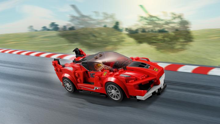 Actual product image LEGO FXX K and development centre (75882, LEGO Speed Champions)