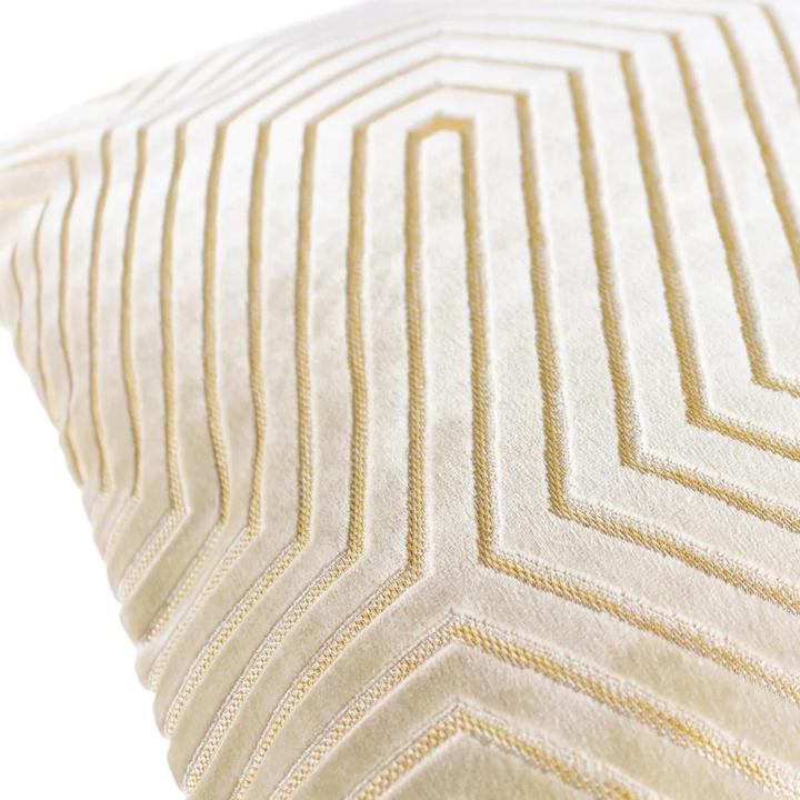 Actual product image Paoletti Evoke cushion cover pattern (45 x 45 cm)