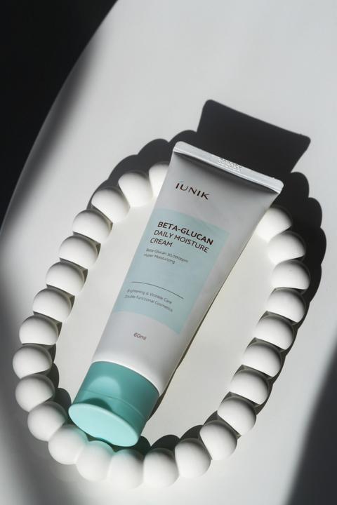 Actual product image iUNIK Beta-Glucan Vegan Lightweight (60 ml, Day cream)