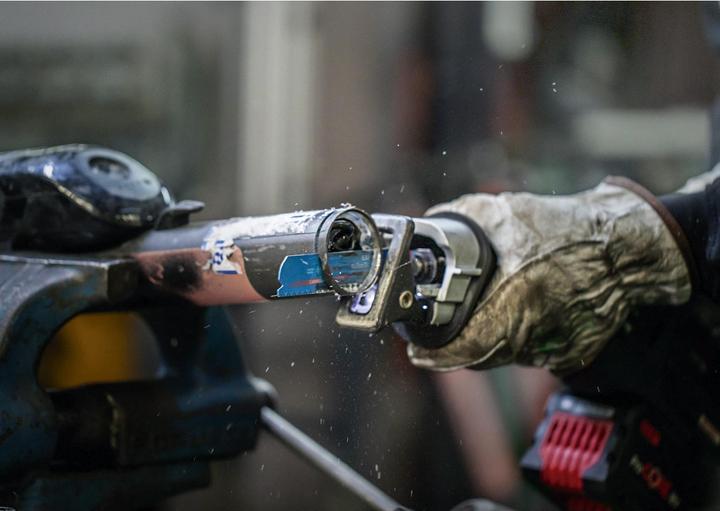 Produktbild Bosch Professional Zubehör EXPERT ‘Medium-Thick Tough Metal’ S 1255 HHM Säbelsägeblatt, 1 Stück