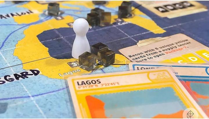 Produktbild Asmodée Pandemic Legacy Season 2 (Giallo) (Italienisch, 2 - 4 Spieler)