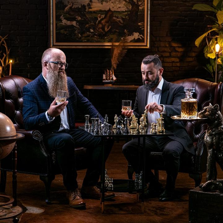 Produktbild Whisiskey Whiskey Karaffe Geschenkset mit Gläser & Steinen (0.70 l)