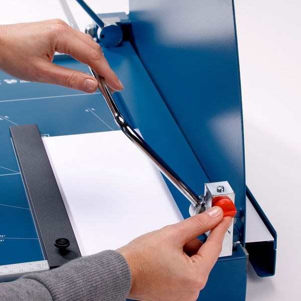 Actual product image Dahle Cutter 517 550mm hand press lockable (35 Sheets, A3)