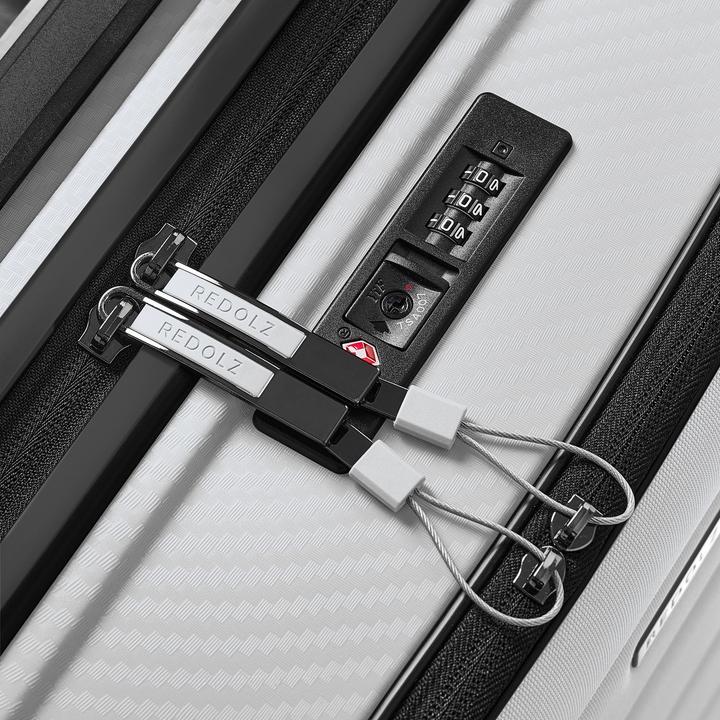 Actual product image Redolz Essentials 17 4-Rollen Kabinentrolley 55 cm Soft-Pocket Laptopfach (46 l)