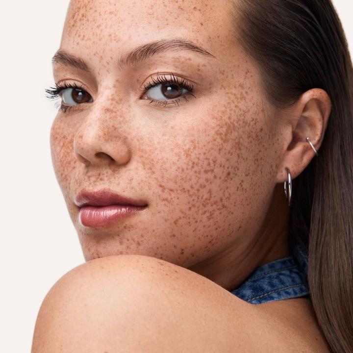 Actual product image Catrice Diamond Glaze Gloss Stick (010)