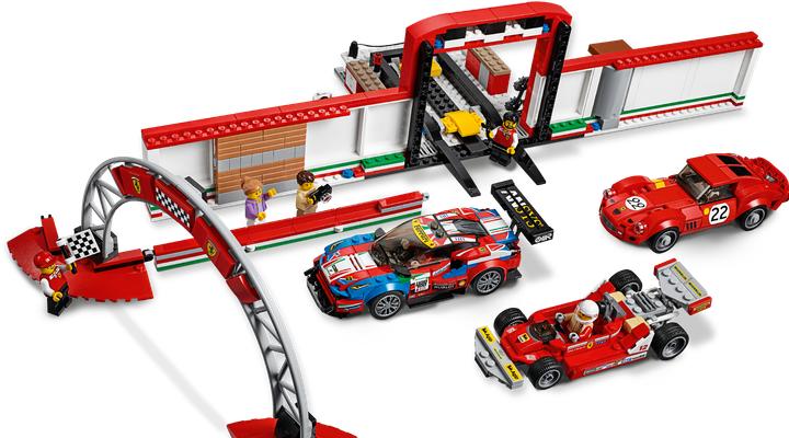 Actual product image LEGO Ferrari Ultimate Garage (75889, LEGO Speed Champions)