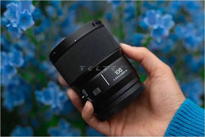 Actual product image Panasonic Lumix S-E100E 100mm f/2.8-22 Macro (L-Mount, full size)