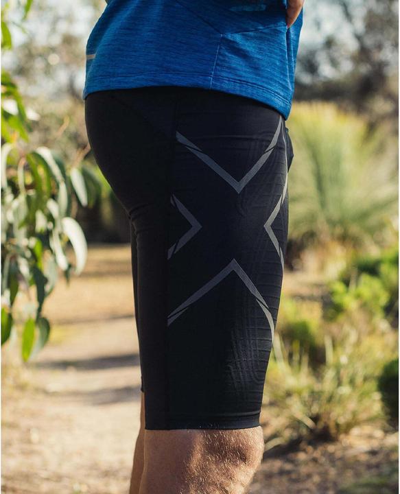 Produktbild 2XU Light Speed Compression (L)